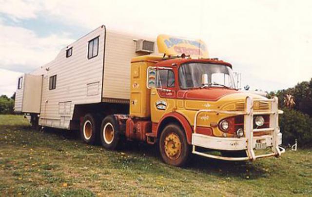 photos d ancien camion et de camionnette mercedes - Page 2 2b4cc210