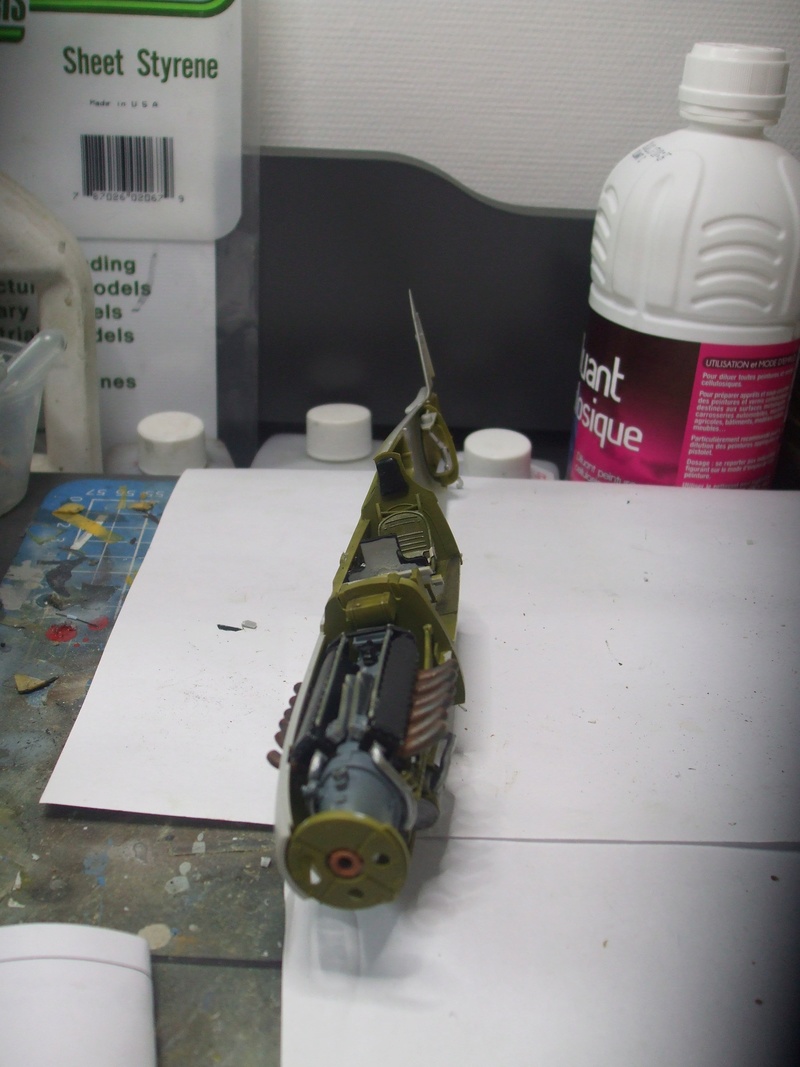 P40 C TRUMPETER 1/32 - Page 3 Mise_e12