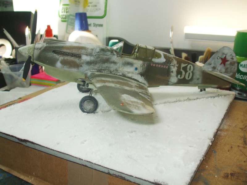 P40 C TRUMPETER 1/32 - Page 8 Socle_15