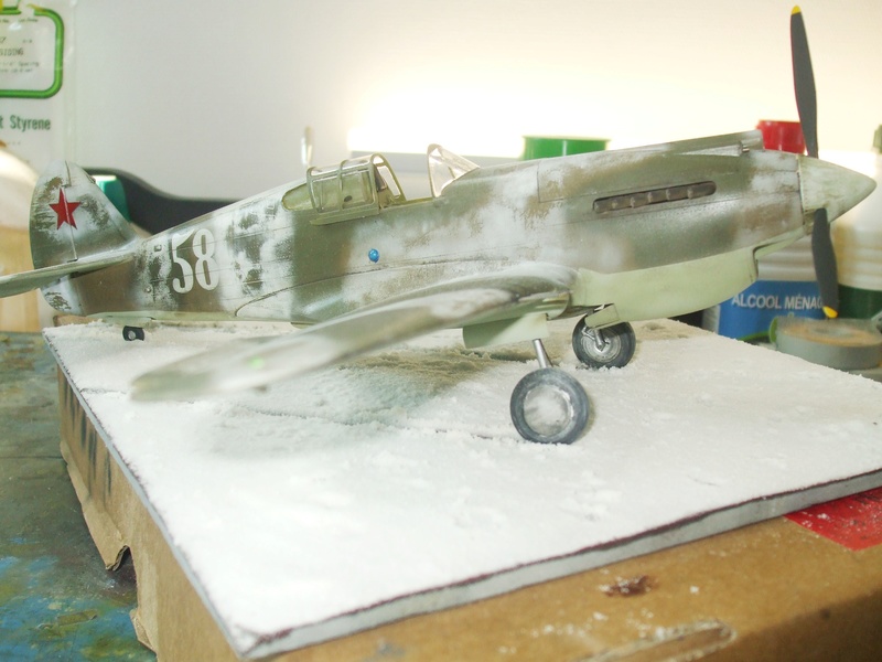 P40 C TRUMPETER 1/32 - Page 8 Socle_20