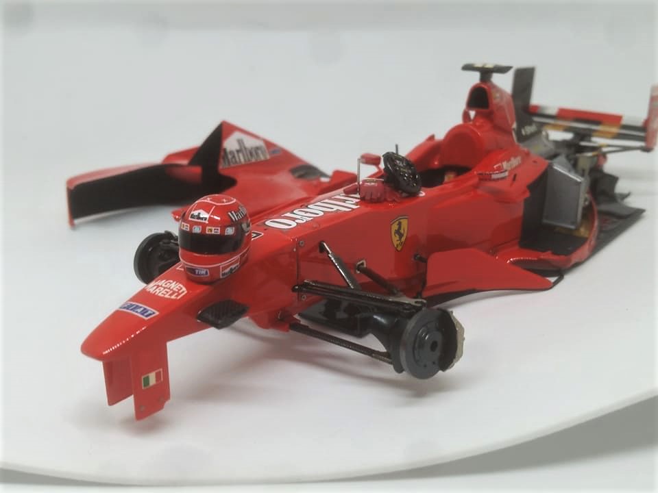 Ferrari F1-2000 - Page 3 19437410