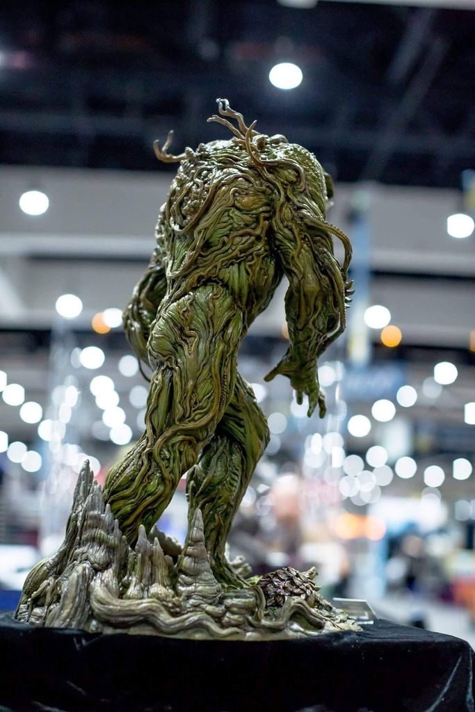 SWAMP THING Maquette Back10