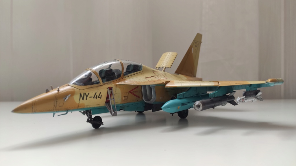 Yak-130 Algerian Air Force 1/48 Kitty Hawk Img_2029