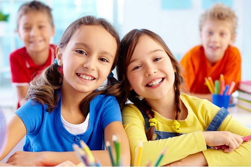 أهمية الصداقة المدرسية للأطفال 13909010