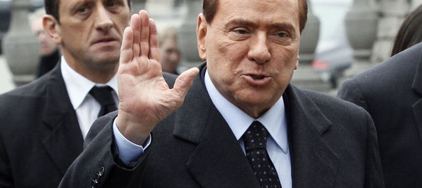 ITALIE : qui d'autre que Berlusconi ? - Page 4 10041210