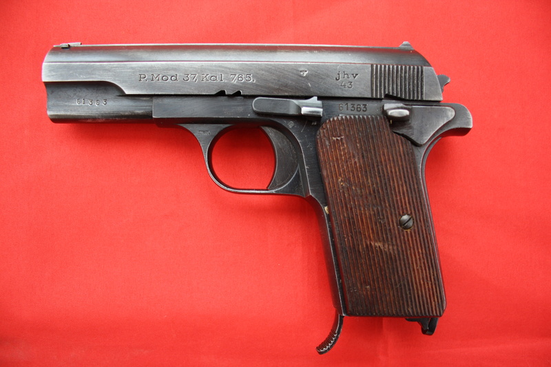 Pistole P.37 (u) Img_7619