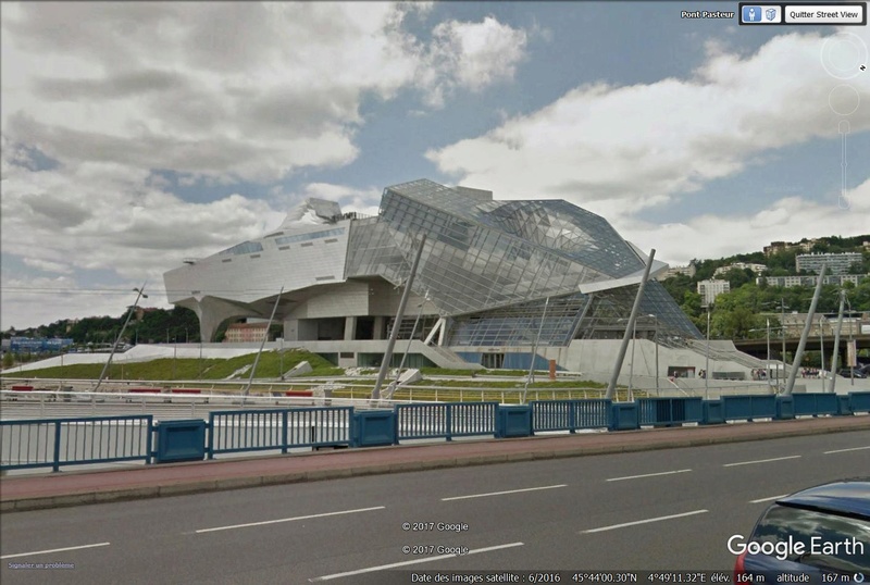 STREET VIEW : De l'iconisme en architecture. Conflu10