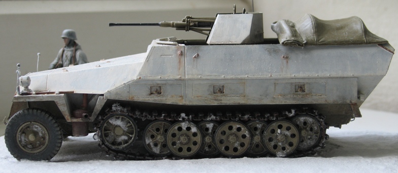 sd.kfz 251/17 ausf D 2cm schwebelafette  Dragon 1/35 12474211