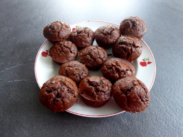 Muffins au chocolat - peaux de bananes P1060411