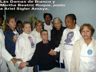 EL FUNERAL DE LA DAMA DE BLANCO GLORIA AMAYA Funera13