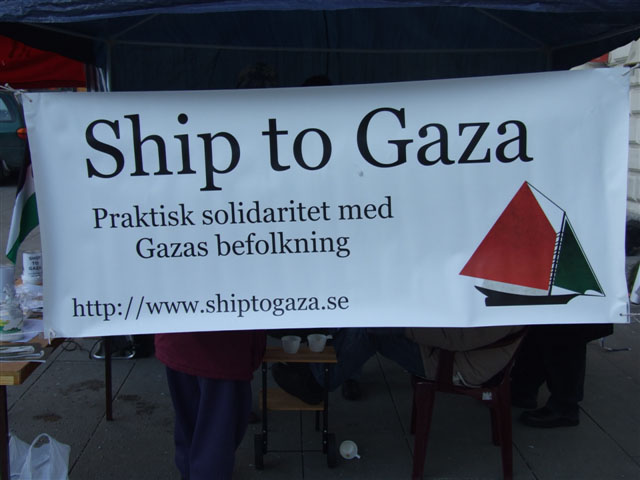 نشطاء أوبسالا يذكرون العالم بما حدث منذ عام فى غزة صور 2010_013
