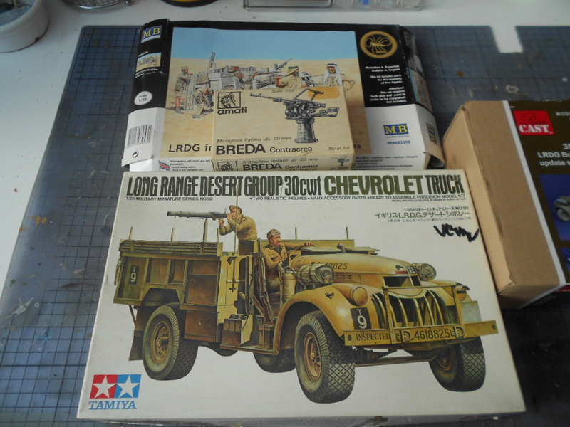 [TAMIYA] long range desert group/30CWT CHEVROLET Réf 35092 Lrdg_c35