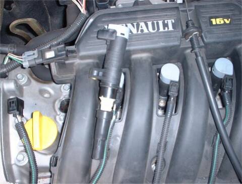 Renault Kangoo 4x4 1,6 essence ] remplacement bobines d'allumage