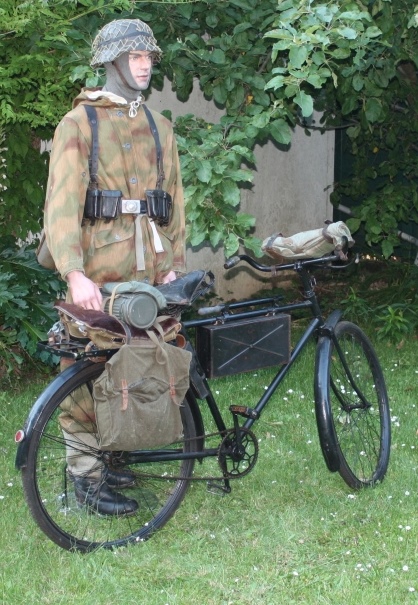 Cycliste Armée d'Armistice. Img_0310