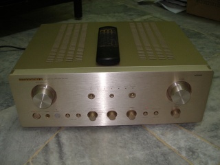 Marantz PM7200 Integrated Amp (SOLD) P1040110