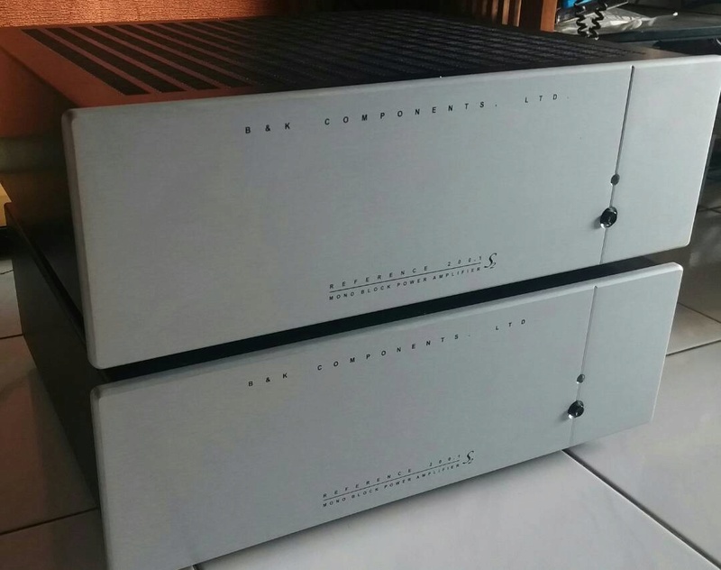 B&K Reference 200.1 Monoblock Power Amplifier - 1 pc available Bkmono11