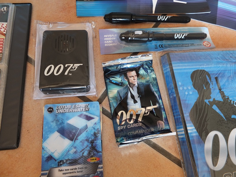 James Bond 007 Trading Card set - finally complete! James_12