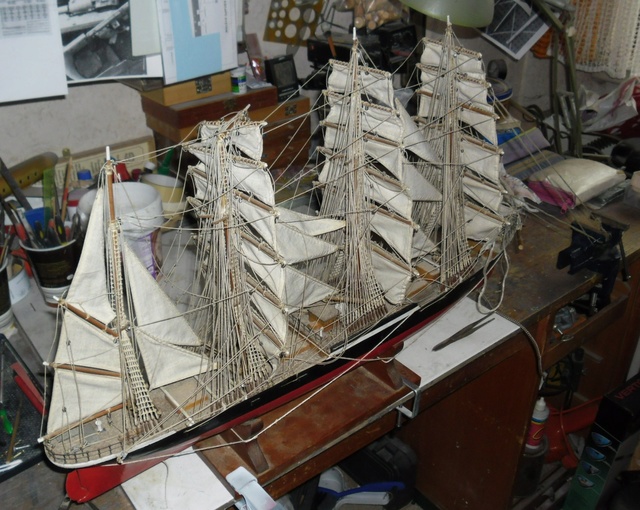 Restaurierung eines Modells der "Pamir" 110