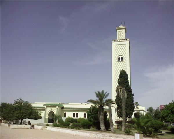 Meknès, la ville Nouvelle 6 - Page 10 Mosque10