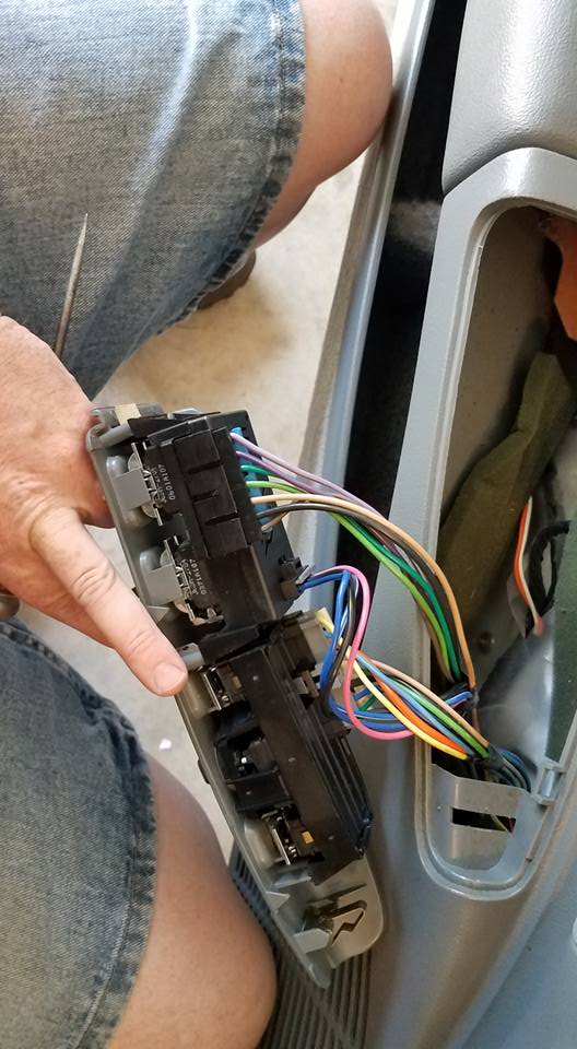 Power Window Motor Replacement.   - Step by Step 21317410