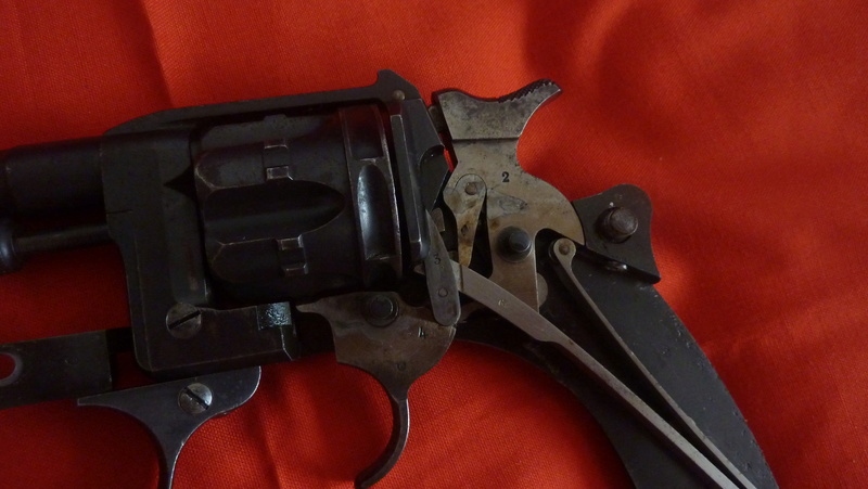 Revolver modèle 1892 P1050711