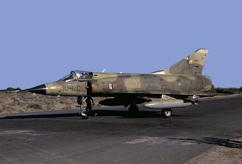 [Concours Désert] Mirage IIIC sn27 10-LE; Escadron de Chasse 03/010 "Vexin".  Kit résine -1/72-  10vexi10