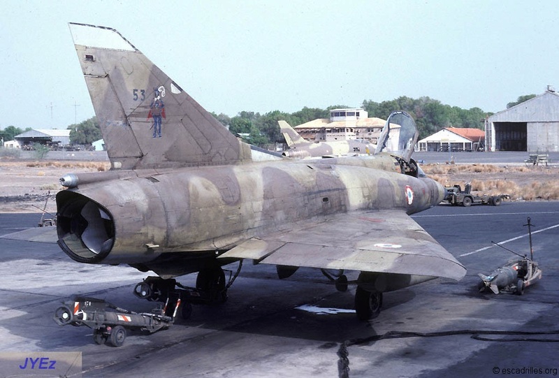 [Concours Désert] Mirage IIIC sn27 10-LE; Escadron de Chasse 03/010 "Vexin".  Kit résine -1/72-  Reacte10