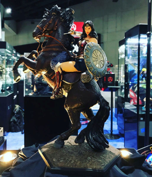 Wonder Woman Deluxe version - 1:10 Art Scale Statue (Iron Studios) Captur20
