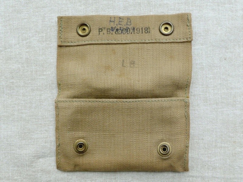 **(M) US, Pochette first aid 1918.** 17082319