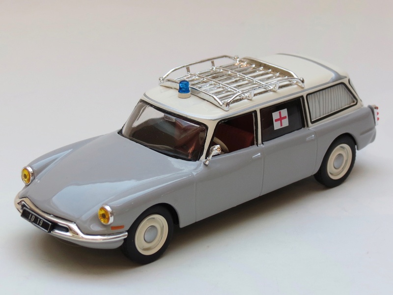 Citroën miniatures > "Ambulances, transports de blessés et assistance d'urgence aux victimes" 1961_i12