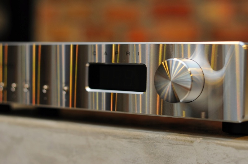 Jeff Rowland capri S2 preamplifier (Sold) Jr_cap11