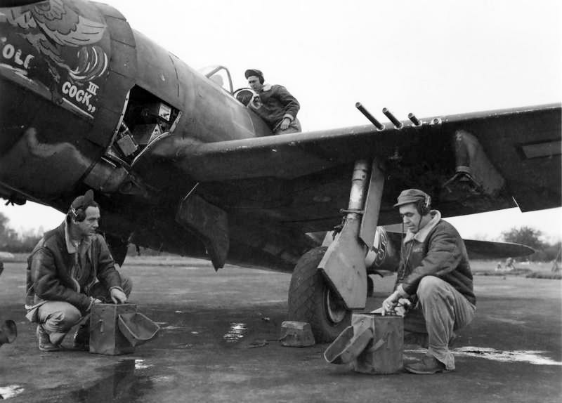 P-47D du capitaine Donavon Smith du 61nd Squadron,56th Group  Ground10