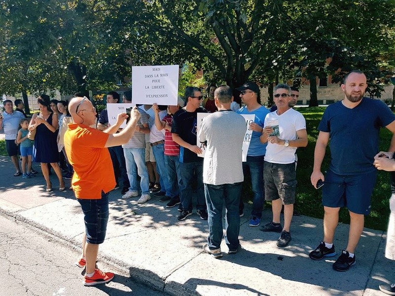 Rassemblement devant l’ambassade d’Algérie à Montréal pour dénoncer les interdictions de conférences à Aokas samedi 29 juillet 2017 1358