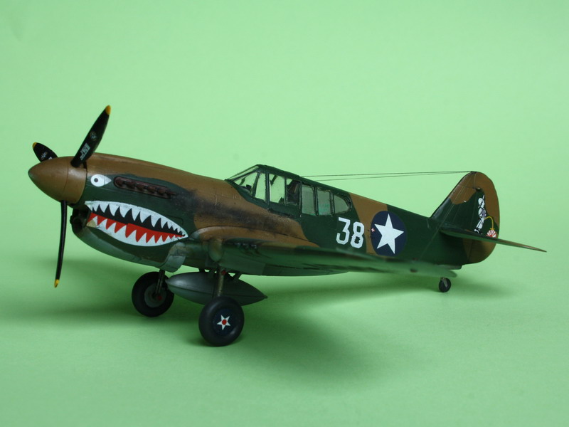 16h pour un ch'ti P40 E de l'USAAF (HobbyBoss au 72) - Page 3 P40_e_19