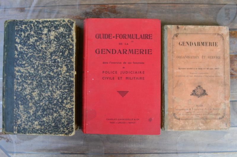  Lot manuel / dictionnaire / guide-formulaire de la GENDARMERIE 1882 / 1903 / 1938. CLOTUREE Photos13