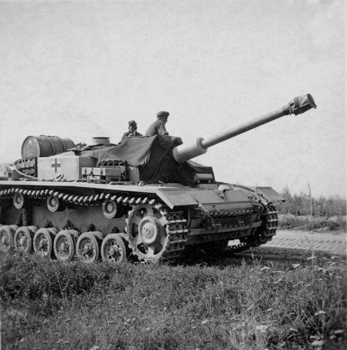 STURMGESCHÜTZ, l'artillerie d'assaut de la Wehrmacht ! - Page 3 Cgnjcf10