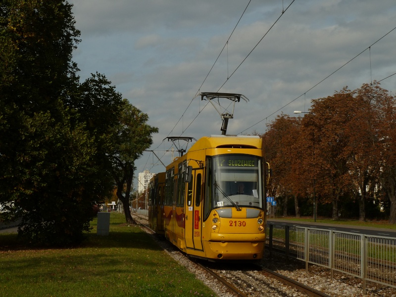 Warschau- eine Ära geht zu Ende: Konstal 13N (1959-2012) und andere Nahverkehrsmittel! P1180116