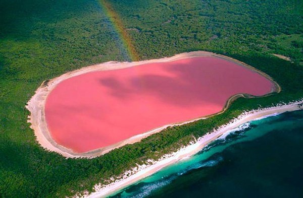 O misterioso lago de água rosa Lago-h10