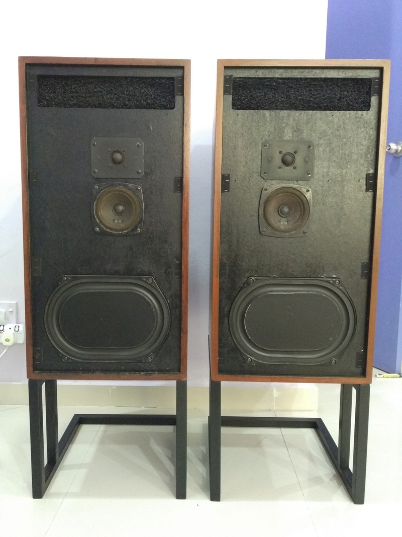 Vintage British SMC  AL-50 Transmission Line Monitor Loudspeaker with original Stand Img_2153