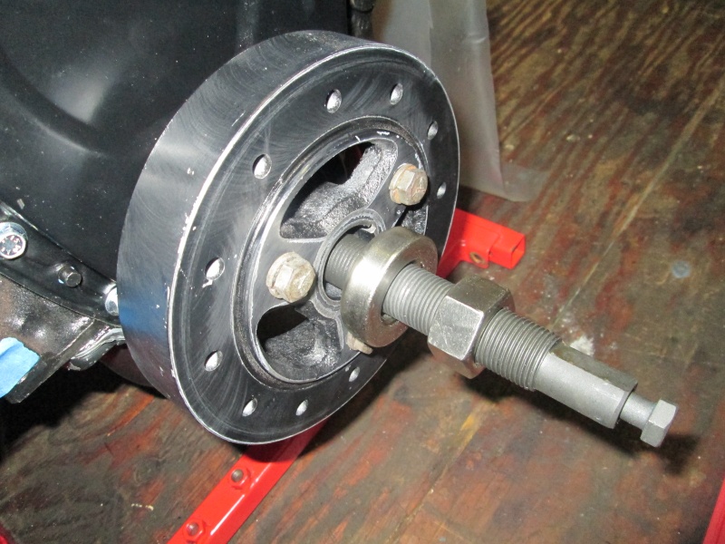Stopping Crank Rotation for Flwheel & Balancer Installation Img_0030