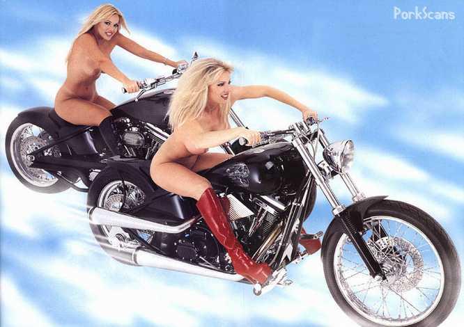 Babes & Bikes - Page 4 Babe2510