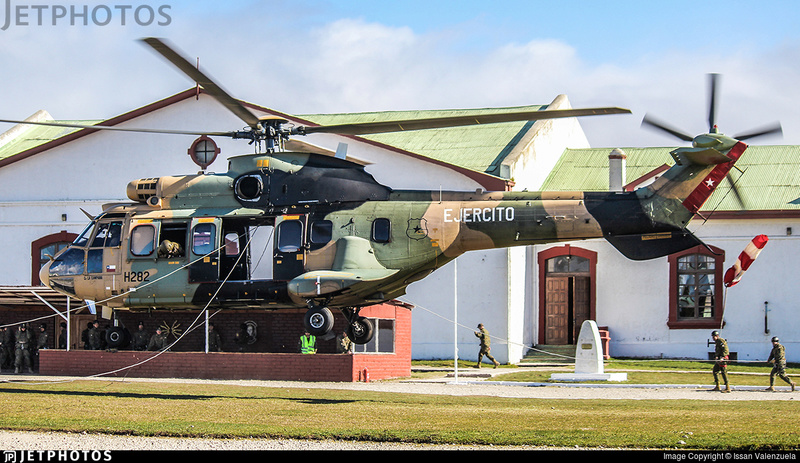 Armée Chilienne / Chile's armed forces / Fuerzas Armadas de Chile - Page 13 2460