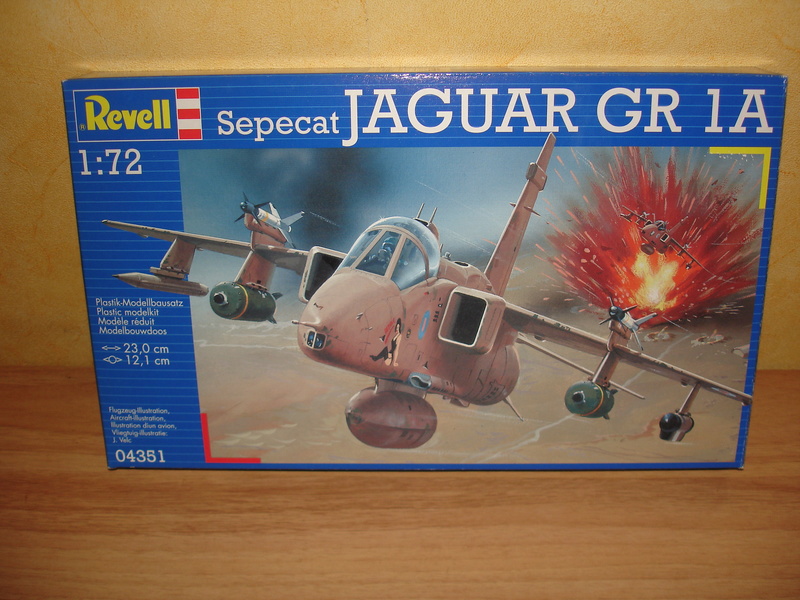 jaguar a - Jaguar GR1 Revell 1/72 Dsc01010
