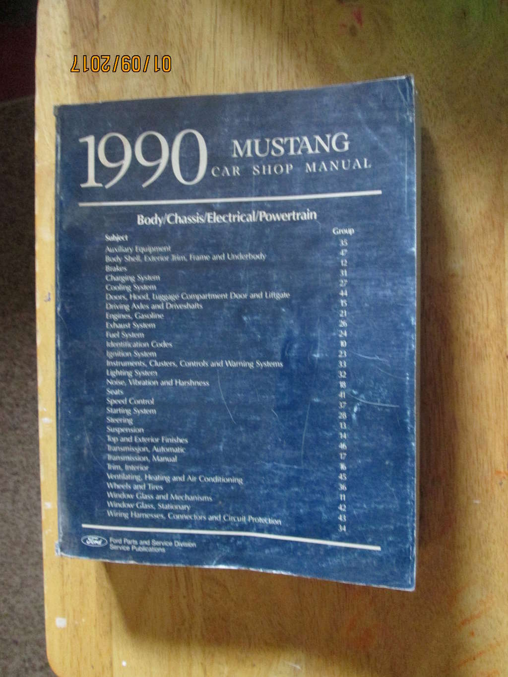 À vendre:  Shop manual Mustang (entre 65 et 2000) et autre livres de mécanique 00710