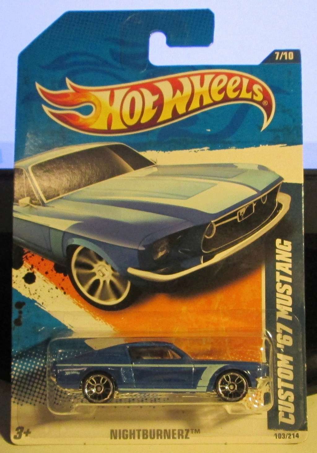 Mustang 1967 à l'échelle 1:64 ( Hot Wheel etc...) 01411