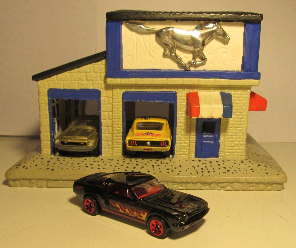 Mustang 1967 à l'échelle 1:64 ( Hot Wheel etc...) 02011