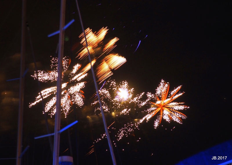 Vieux Port, Marseille, feu d'artifice .. P7151510