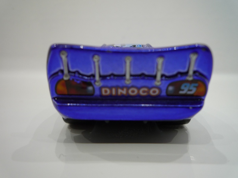 [Recensement] Lightning McQueen Blue Ray - Page 10 P1050613