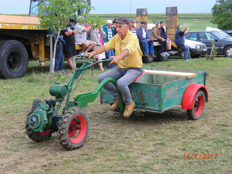 58 Retro Moisson de St Loup le 15 Août 2017 - Page 3 44-cim10