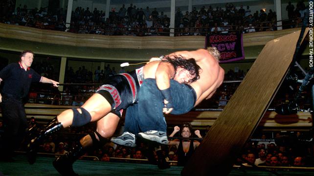 [Divers] Top 30 des lutteurs de la ECW (WWE.com) Rhyno310